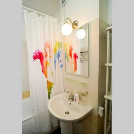 Sky Modern 1 Bedroom Apt W Free Parking *